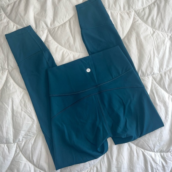 Lululemon In Movement Tight 25" *Everlux in Bermuda Teal Size 4 - Picture 5 of 13